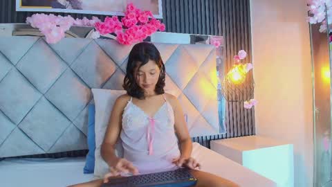 DONCELLA online show from April 2026 08:55:02 PM