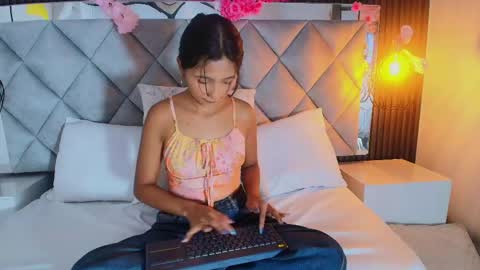 DONCELLA online show from April 2026 08:04:02 PM