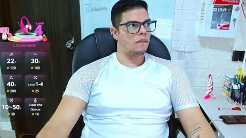 Snapshot of realjoel chatting on April 2026 04:18:01 PM Joel online show from April 2026 04:18:01 PM