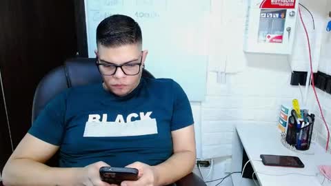 Snapshot of realjoel chatting on April 2026 12:09:02 PM Joel online show from April 2026 12:09:02 PM
