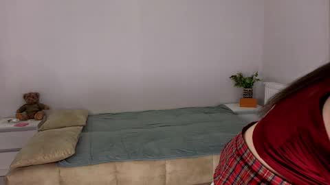 realmissa17 online show from March 2026 02:17:01 PM