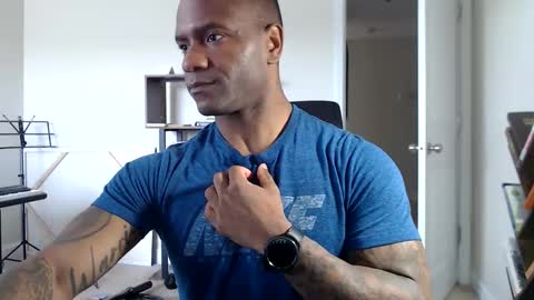 Rey online show from October 2025 03:12:02 PM