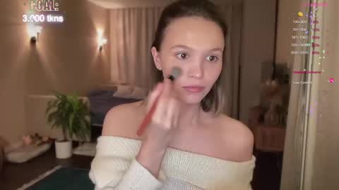 AliceEve online show from December 2024 07:00:01 PM