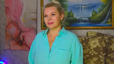 Im a little sick. Ill be back soon. online show from October 2025 03:22:01 PM