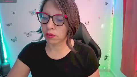 Rebbeca online show from July 2026 07:39:01 PM
