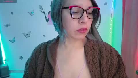Rebbeca online show from July 2026 08:52:02 PM
