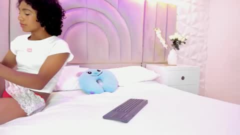 Rebeca online show from December 2025 12:45:01 PM