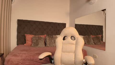 I invite you to my birthday on November 3th  online show from December 2024 03:49:02 AM