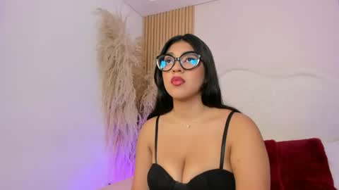 rebeca_taylor_ online show from June 2026 04:24:02 AM