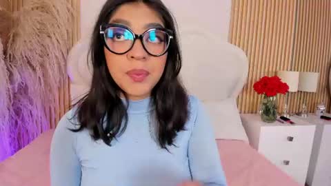 rebeca_taylor_ online show from June 2026 04:17:01 AM