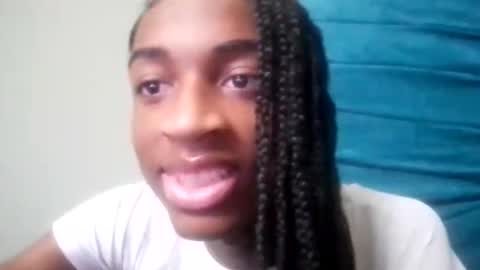 Tu mami Rebecca online show from May 2026 04:59:02 PM