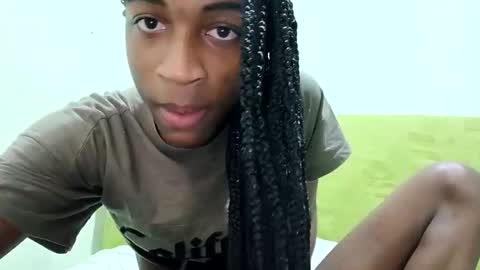 Tu mami Rebecca online show from May 2026 01:50:01 PM