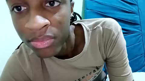 Tu mami Rebecca online show from May 2026 01:43:02 AM