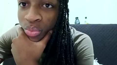 Tu mami Rebecca online show from May 2026 11:51:01 AM