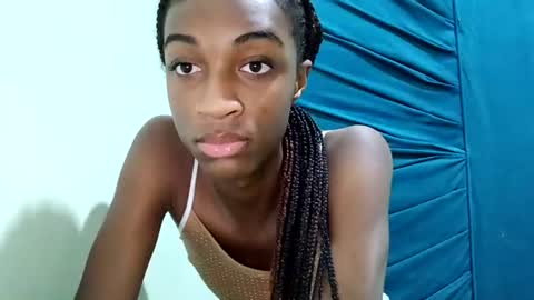 Tu mami Rebecca online show from June 2026 12:08:01 PM