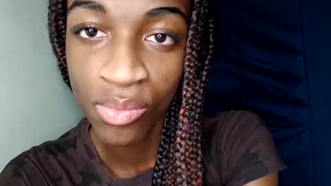 Tu mami Rebecca online show from July 2026 11:45:02 AM