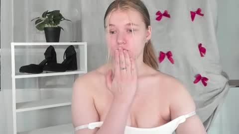 Snapshot of rebecca_____ chatting on January 2025 06:36:02 PM rebecca_____ online show from January 2025 06:36:02 PM