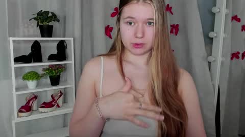 Snapshot of rebecca_____ chatting on February 2025 06:26:02 PM rebecca_____ online show from February 2025 06:26:02 PM