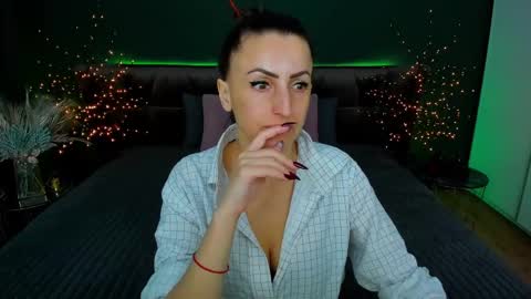 rebecca_diamonds online show from March 2025 06:38:02 AM