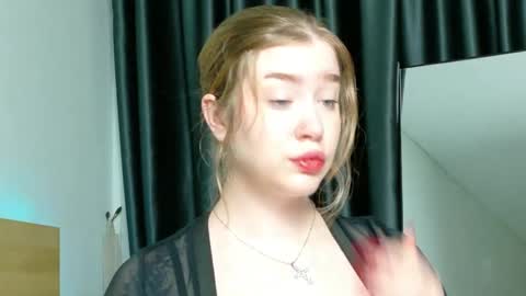 Snapshot of rebecca_lace chatting on October 2025 09:49:01 PM rebecca_lace online show from October 2025 09:49:01 PM