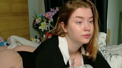 Snapshot of rebecca_lace chatting on October 2025 10:11:02 PM rebecca_lace online show from October 2025 10:11:02 PM