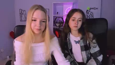 rebecca_smile_ online show from September 2025 12:21:02 PM