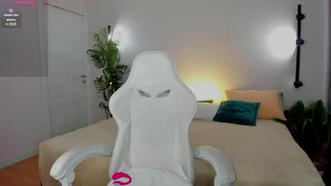 Snapshot of rebecca_vargas chatting on July 2026 01:14:01 AM Rebecca online show from July 2026 01:14:01 AM