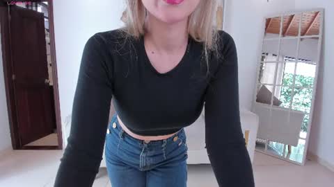Rebe online show from June 2026 06:19:01 PM