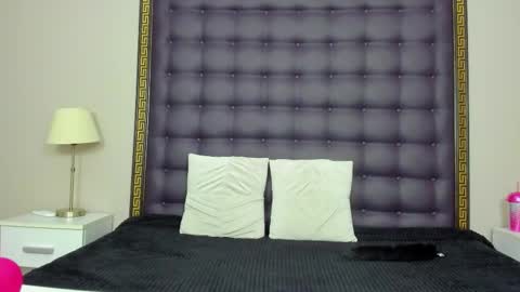 Snapshot of rebeccavibes chatting on November 2025 08:25:02 PM rebeccavibes online show from November 2025 08:25:02 PM