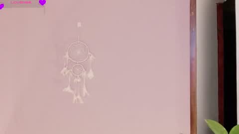 rebeccawhite_meow online show from June 2026 06:18:02 AM