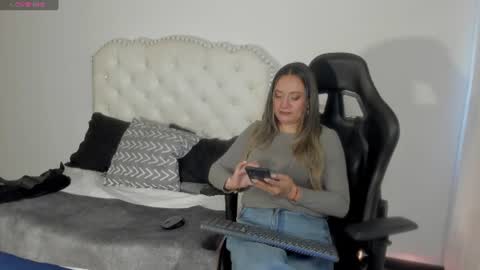 rebeckasalvatore online show from July 2026 02:48:02 PM