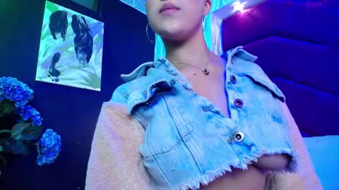 Snapshot of rebeka_baker chatting on February 2025 12:19:01 AM REBEKA online show from February 2025 12:19:01 AM