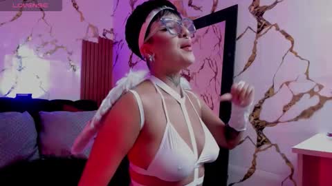 Snapshot of rebeka_baker chatting on October 2025 12:13:02 PM REBEKA online show from October 2025 12:13:02 PM