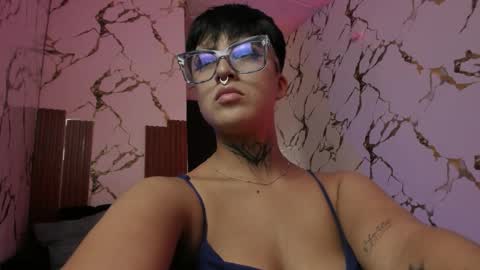 Snapshot of rebeka_baker chatting on November 2025 12:33:01 PM REBEKA online show from November 2025 12:33:01 PM