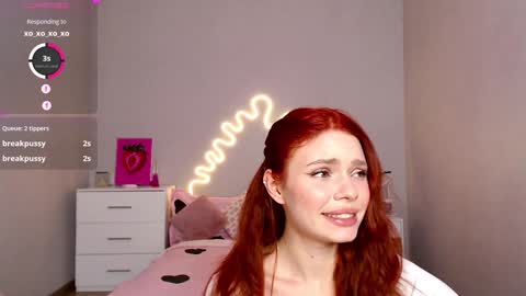 Snapshot of red__candy chatting on December 2024 12:49:01 PM red__candy online show from December 2024 12:49:01 PM