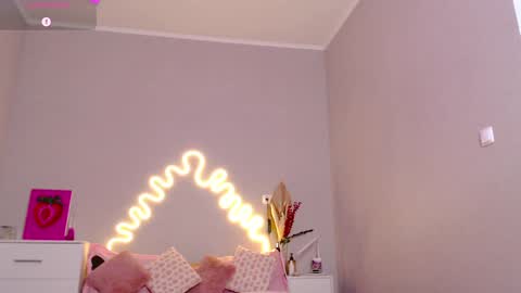 Snapshot of red__candy chatting on December 2024 03:55:01 PM red__candy online show from December 2024 03:55:01 PM