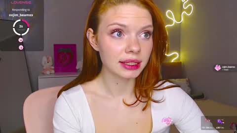 Snapshot of red__candy chatting on March 2025 06:37:02 PM red__candy online show from March 2025 06:37:02 PM