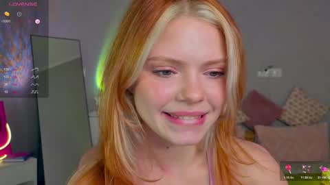 Snapshot of red__candy chatting on November 2025 12:26:01 PM red__candy online show from November 2025 12:26:01 PM