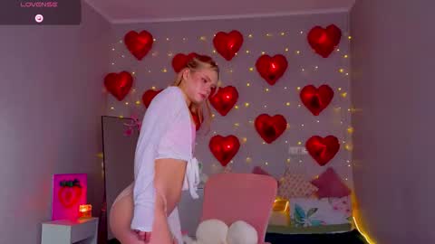 red__candy online show from March 2026 02:56:02 PM