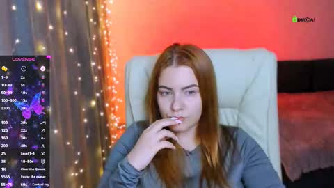 Snapshot of red__dizzy chatting on October 2025 10:32:02 PM red__dizzy online show from October 2025 10:32:02 PM