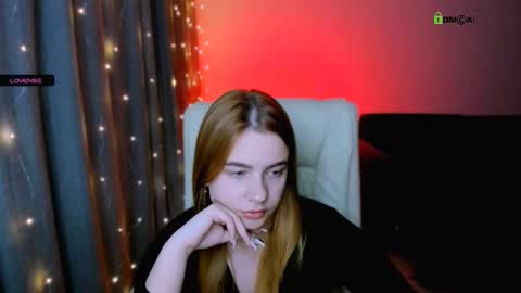 Snapshot of red__dizzy chatting on November 2025 08:30:02 PM red__dizzy online show from November 2025 08:30:02 PM