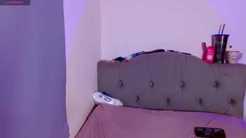 IG   OF red moonn online show from December 2025 05:23:01 AM