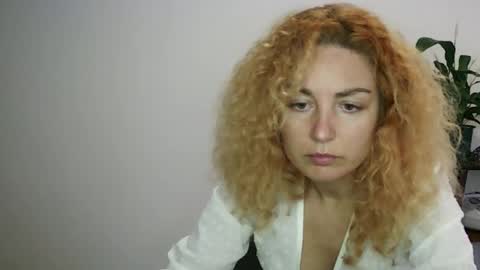 reddgirll online show from February 2025 05:24:02 PM