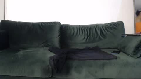 redfloweer online show from February 2025 11:59:02 PM