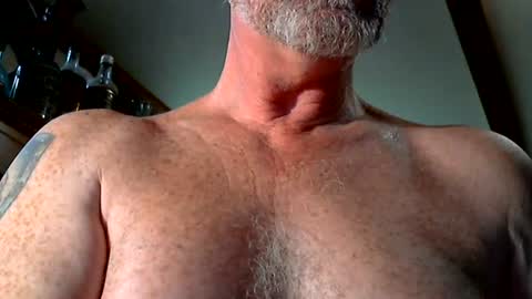 Snapshot of redfox60010 chatting on July 2026 05:23:01 PM redfox60010 online show from July 2026 05:23:01 PM