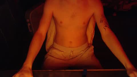 Snapshot of redhead6inch chatting on September 2025 08:58:02 AM RedHead6Inch online show from September 2025 08:58:02 AM