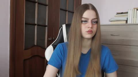 Lily online show from April 2026 02:47:02 AM