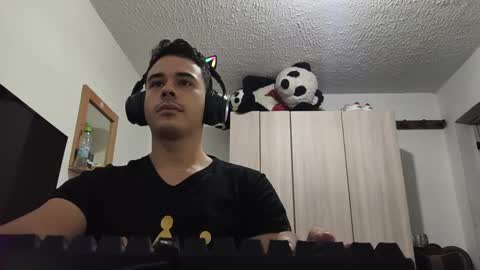 Snapshot of redsoul951869 chatting on September 2025 03:49:01 AM RedsoulReaver online show from September 2025 03:49:01 AM