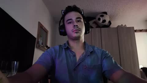 Snapshot of redsoul951869 chatting on September 2025 05:14:02 PM RedsoulReaver online show from September 2025 05:14:02 PM