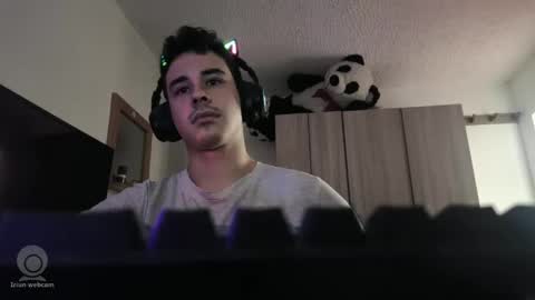 Snapshot of redsoul951869 chatting on September 2025 06:46:01 PM RedsoulReaver online show from September 2025 06:46:01 PM